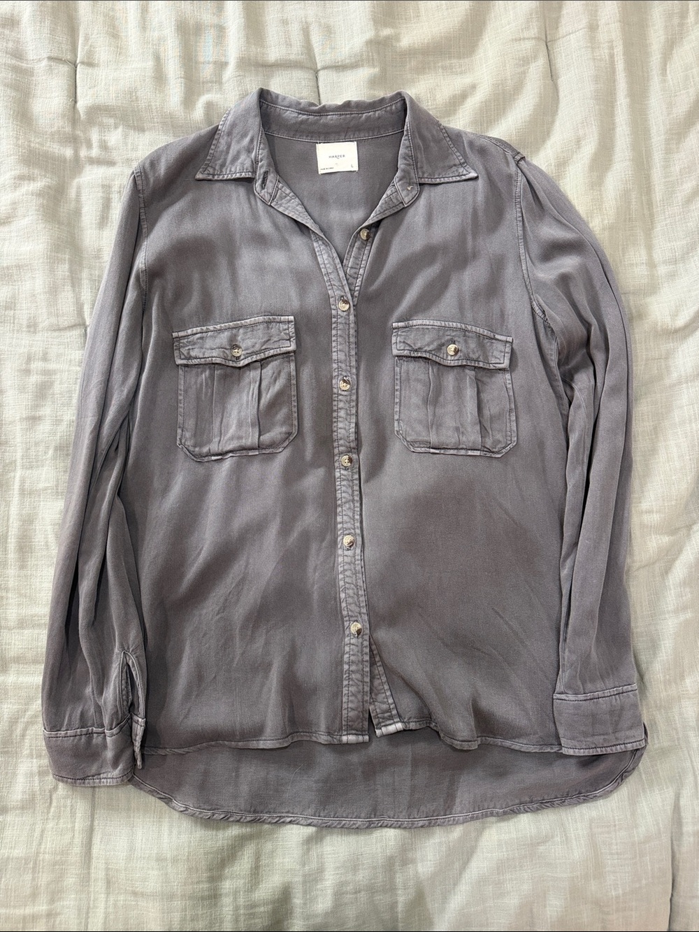 Women's Grey Button-Front Long-Sleeve Shirt